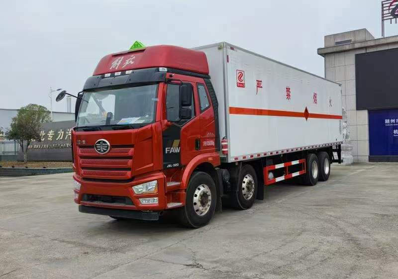 解放J6L全浮高頂排半易燃氣體廂式運輸車