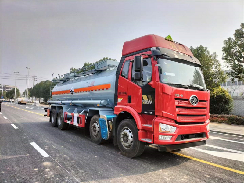 解放J6L四軸19方減水劑運(yùn)輸車