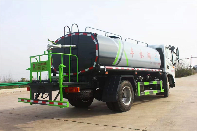 東風(fēng)華神DV3新款10噸灑水車