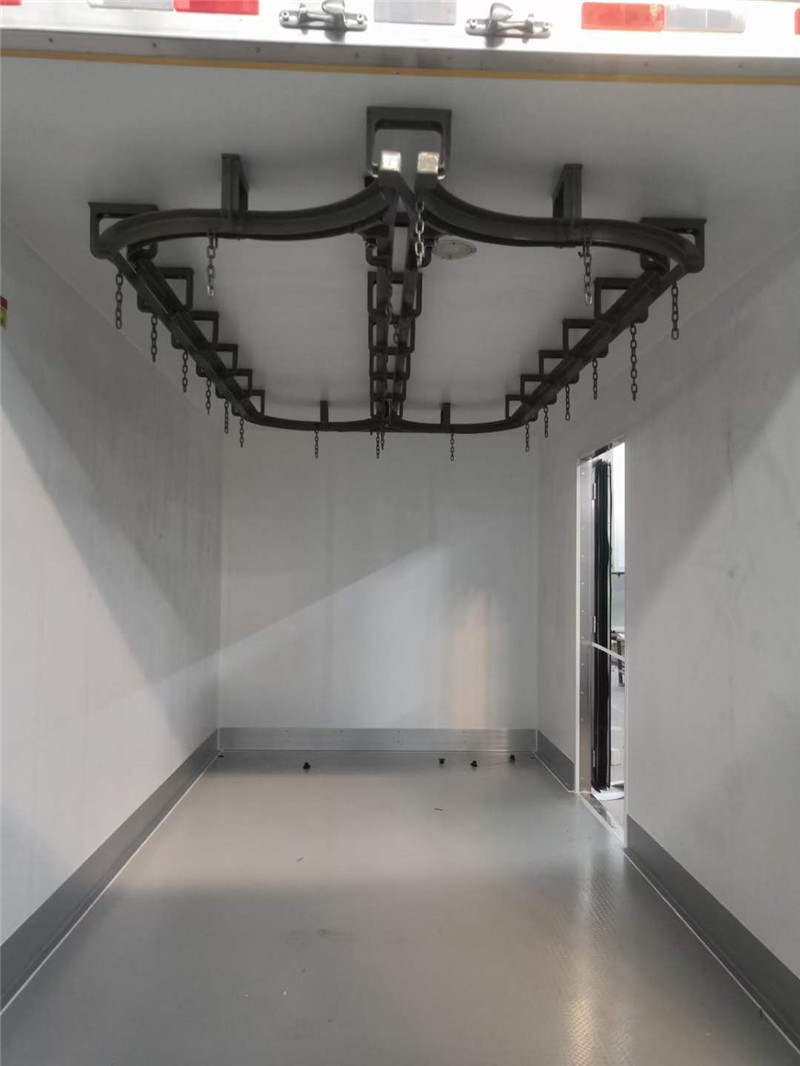 程力肉鉤冷藏車(chē)內(nèi)部展示圖